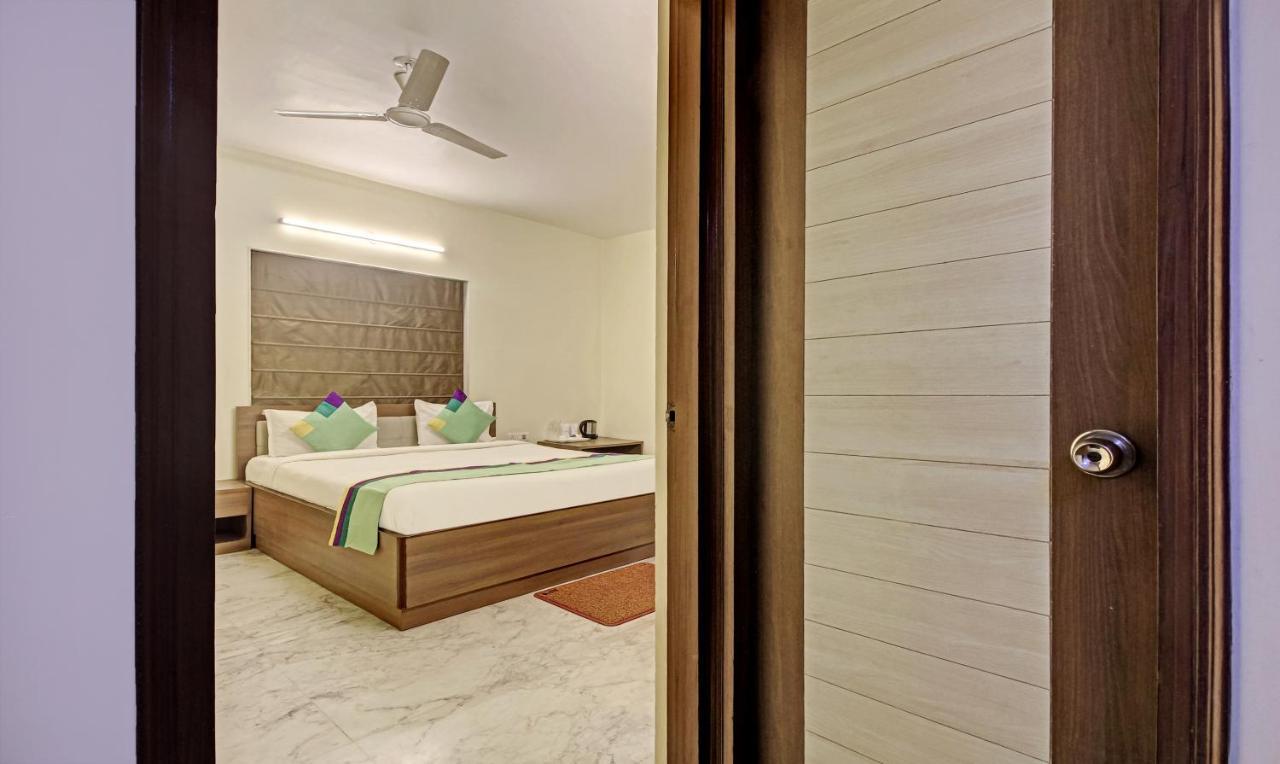 Treebo Sreemaa Newtown Hotel Panchuria Bagian luar foto