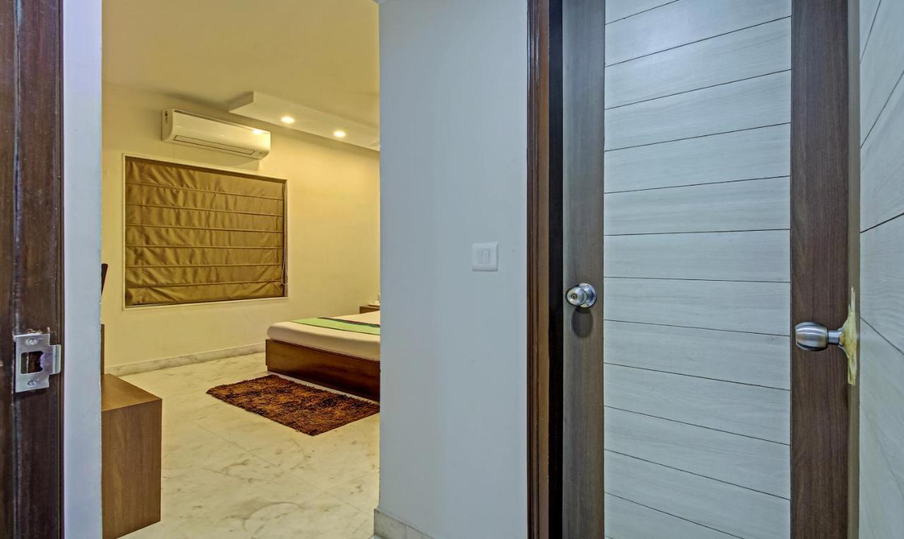 Treebo Sreemaa Newtown Hotel Panchuria Bagian luar foto