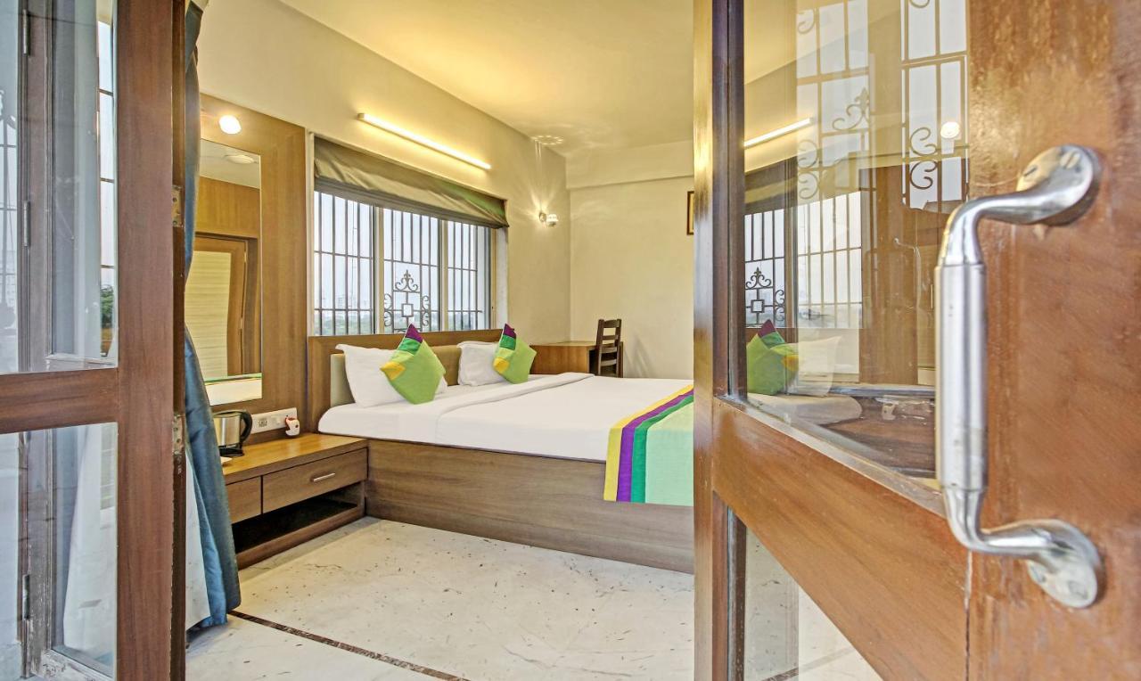 Treebo Sreemaa Newtown Hotel Panchuria Bagian luar foto