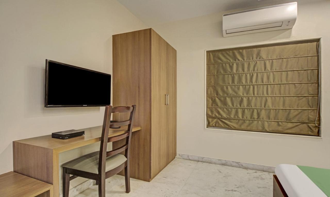 Treebo Sreemaa Newtown Hotel Panchuria Bagian luar foto