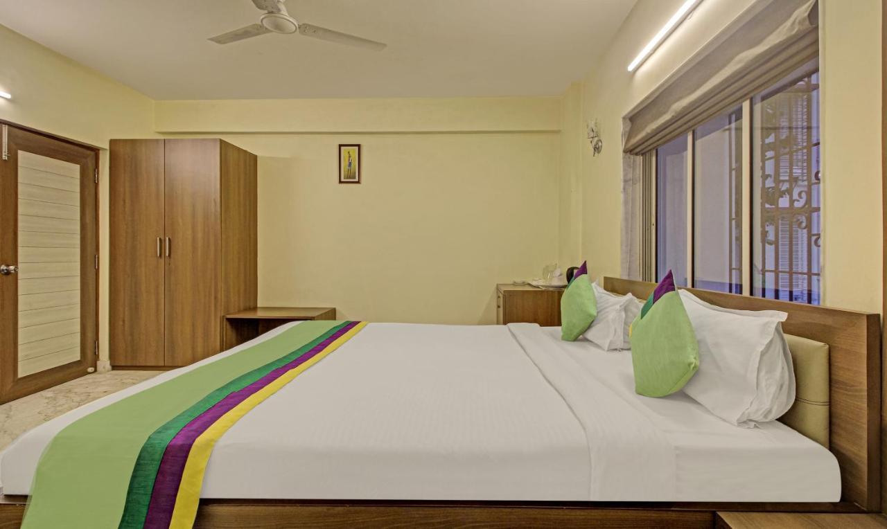 Treebo Sreemaa Newtown Hotel Panchuria Bagian luar foto