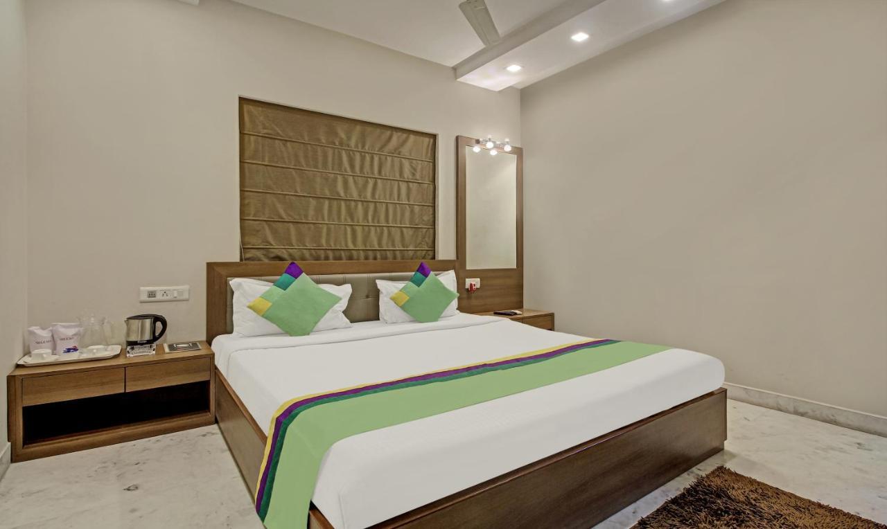Treebo Sreemaa Newtown Hotel Panchuria Bagian luar foto