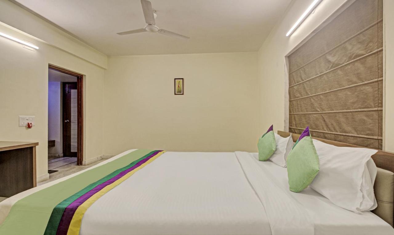 Treebo Sreemaa Newtown Hotel Panchuria Bagian luar foto